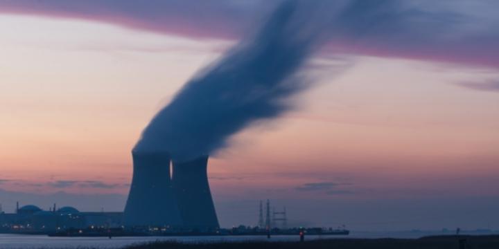 Energía nuclear: de dónde se obtiene y cuáles son sus ventajas e inconvenientes
