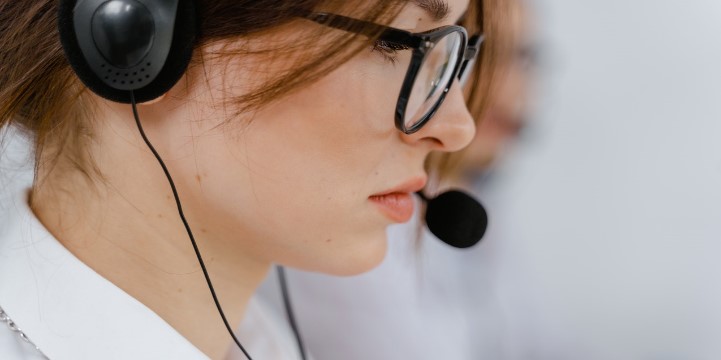 ¿En qué consiste la telefonía IP y qué beneficios tiene?