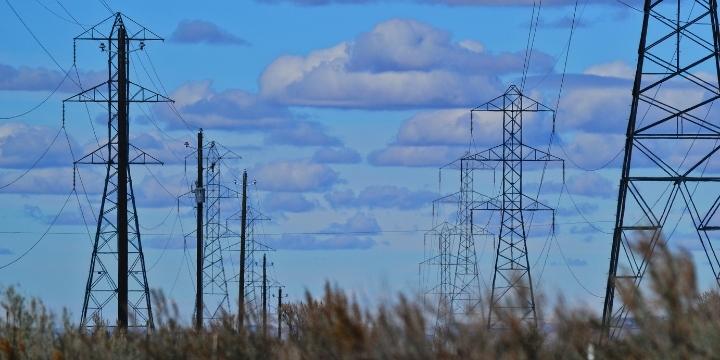 ¿Cuántos kwh consume una casa al mes?
